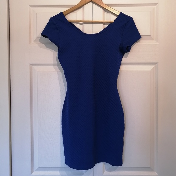 DIVIDED Sexy Open Back Bodycon Minidress NWOT - Picture 2 of 5